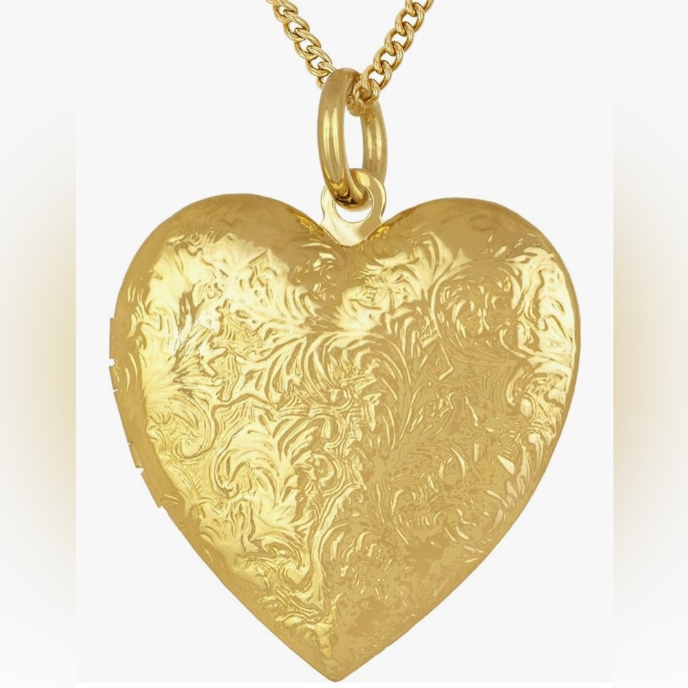 Gold necklace with Heart Locket